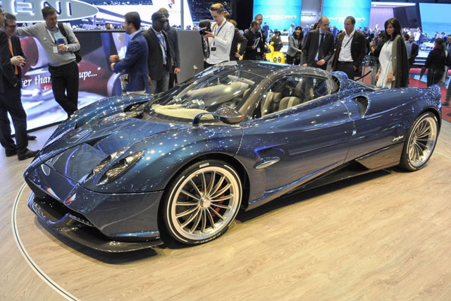 Pagani Huayra Roadster