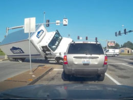 Lowes Truck Runs Red Light