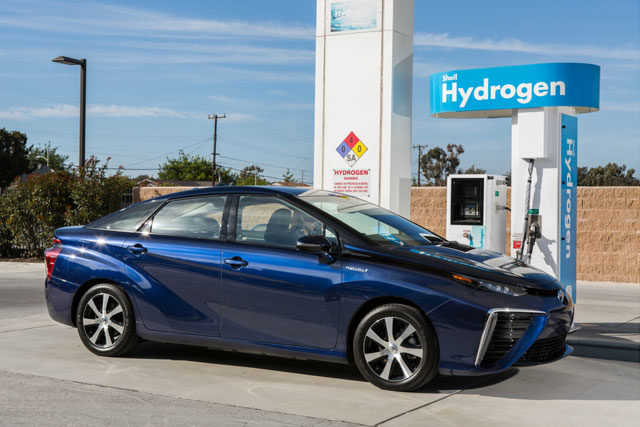 Honda And Toyota Are Still Backing Hydrogen Fuel-Cell Cars