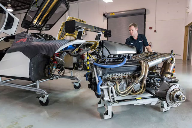 McLaren Service Center