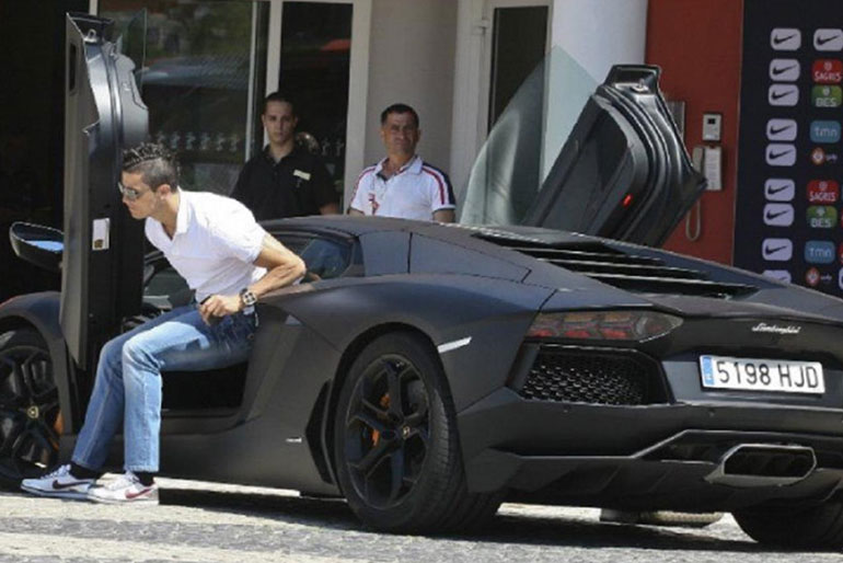 Cristiano Ronaldo Lamborghini Aventador LP 700-4