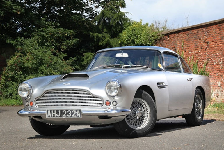 Aston Martin DB4