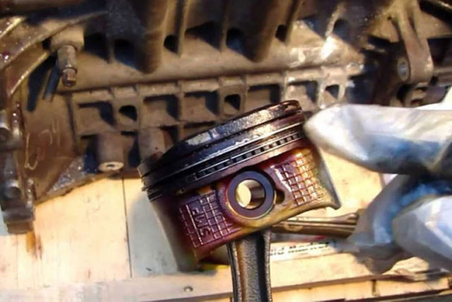 How to Know If Your Car Has Bad Piston Rings