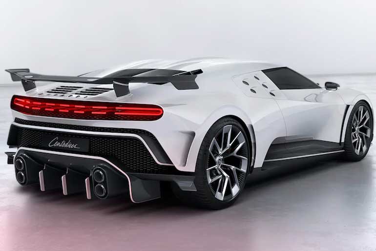 2020 Bugatti Centodieci Rear Three-Quarter