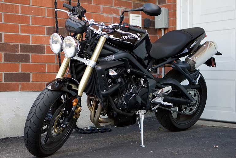 Triumph Street Triple 675