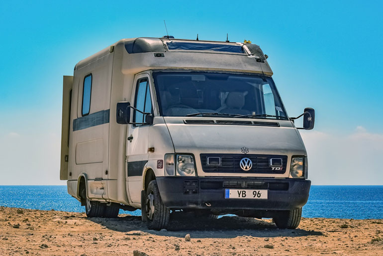 Camper Van Hire For Traveling On The Road In Australia’s Outback