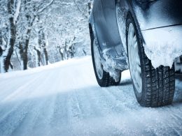 5 Essential Tips for Driving in the Snow