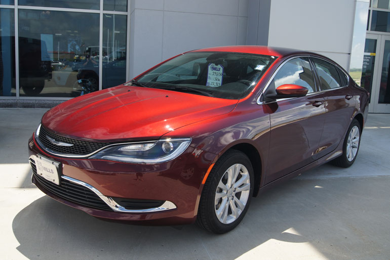 Chrysler 200: Striking a Balance Between Performance And Efficiency