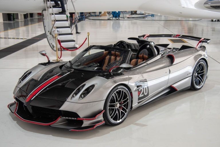 Top 10 Fastest Cars in the World 2025 - Cars Fellow